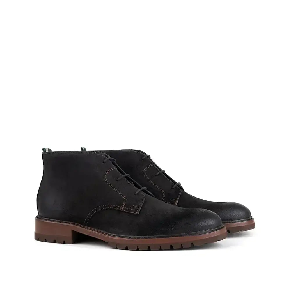 Chukka Boot in Suede | Milwaukee Boot Company display picture 2